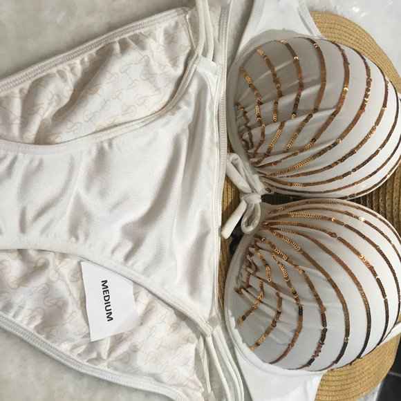 Victoria’s Secret bikini bombshells 32DD (SOLD )OR 34DD - Picture 15 of 15